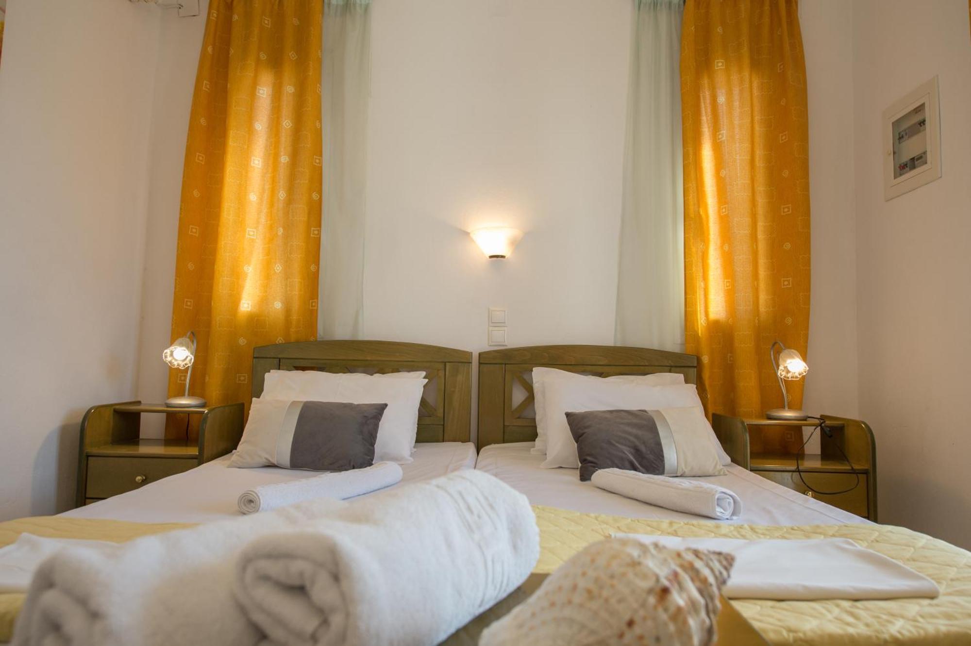 Hotel Avra Неа Епидаврос Екстериор снимка
