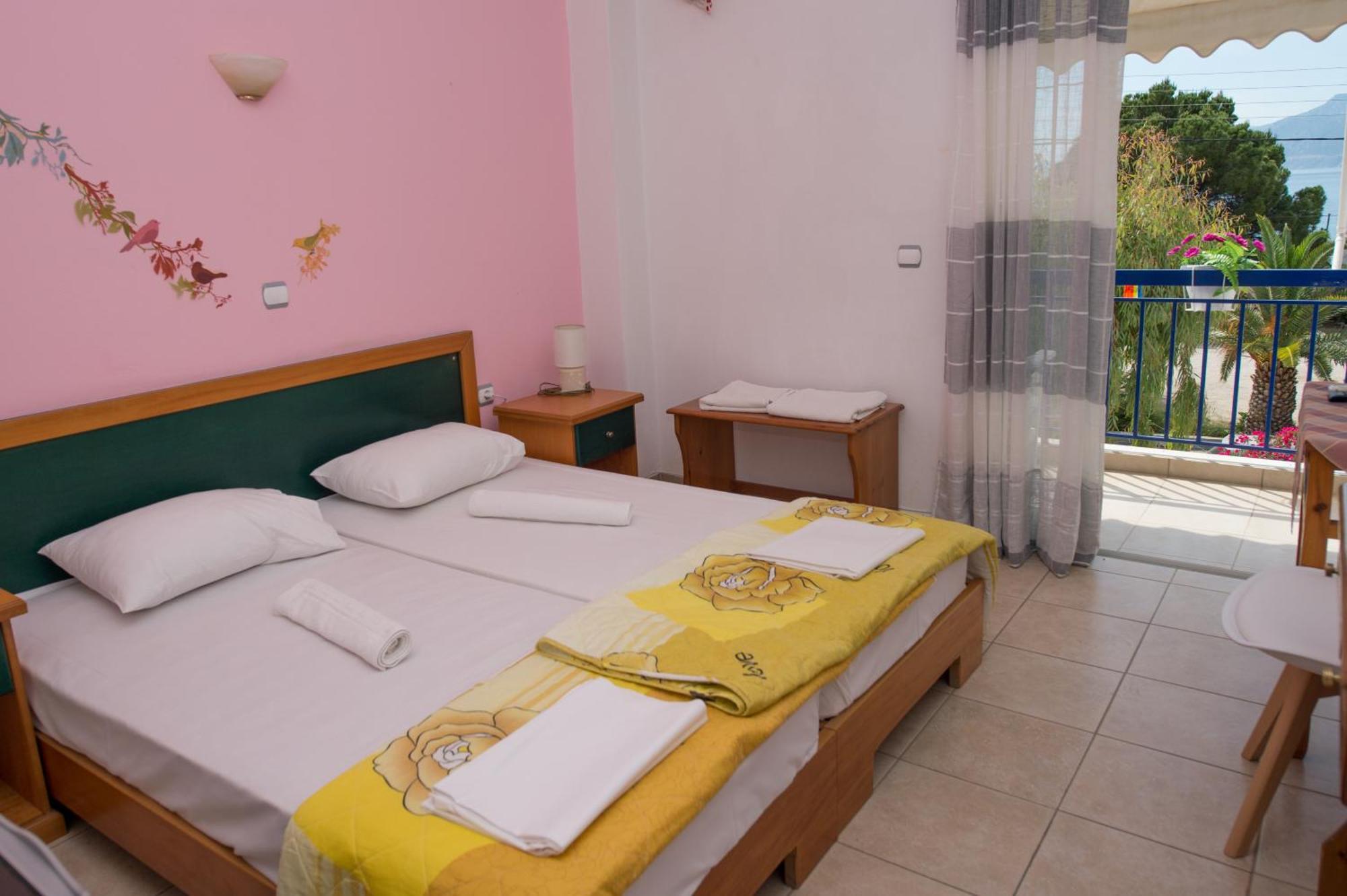Hotel Avra Неа Епидаврос Екстериор снимка