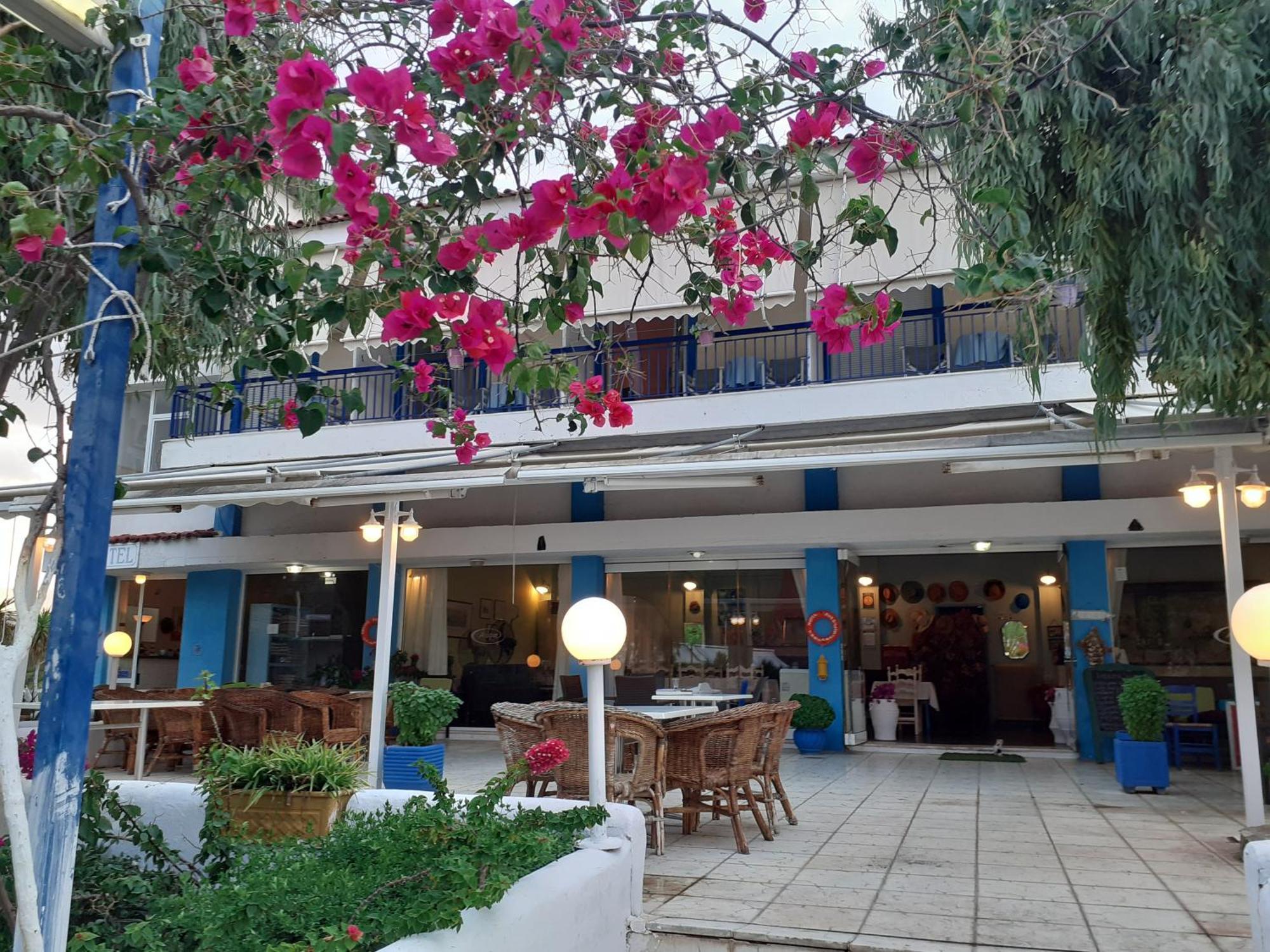 Hotel Avra Неа Епидаврос Екстериор снимка